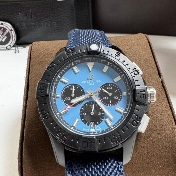 Breitling Avenger