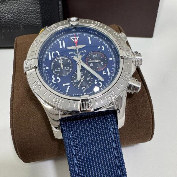 Breitling Avenger