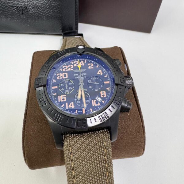 Breitling Avenger