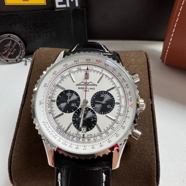 Breitling Navitimer