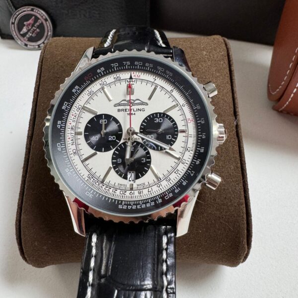Breitling Navitimer