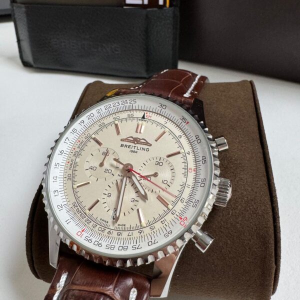 Breitling Navitimer