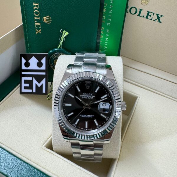 Rolex Datejust - Preto - Bezel Canelado - Oyster