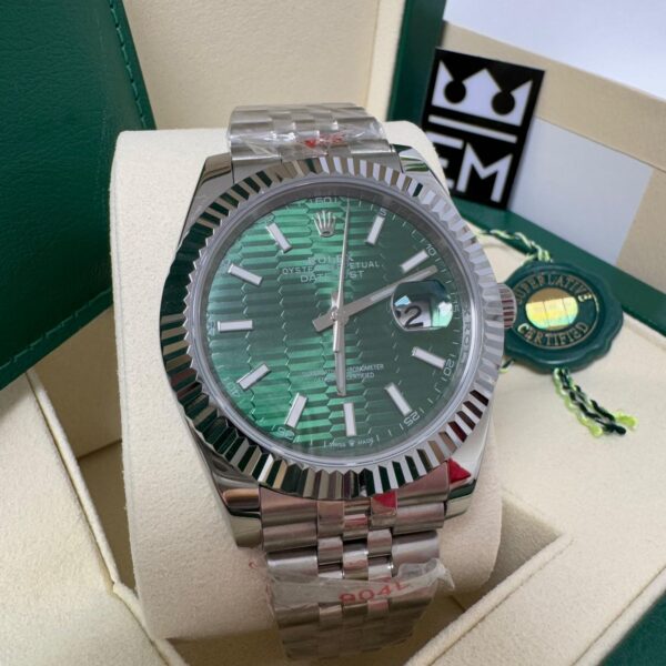 Rolex Datejust - Verde 'Coméia' - Bezel canelado - Jubilee