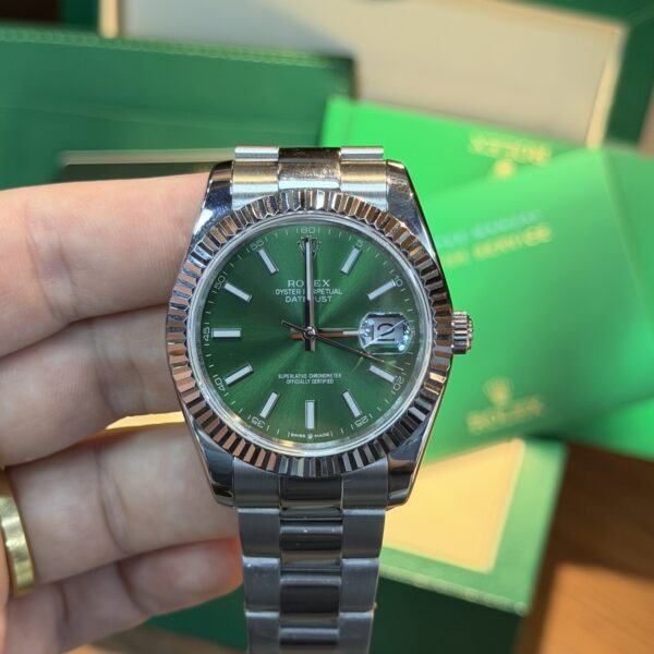 Rolex Datejust - Verde - Bezel Canelado - Oyster